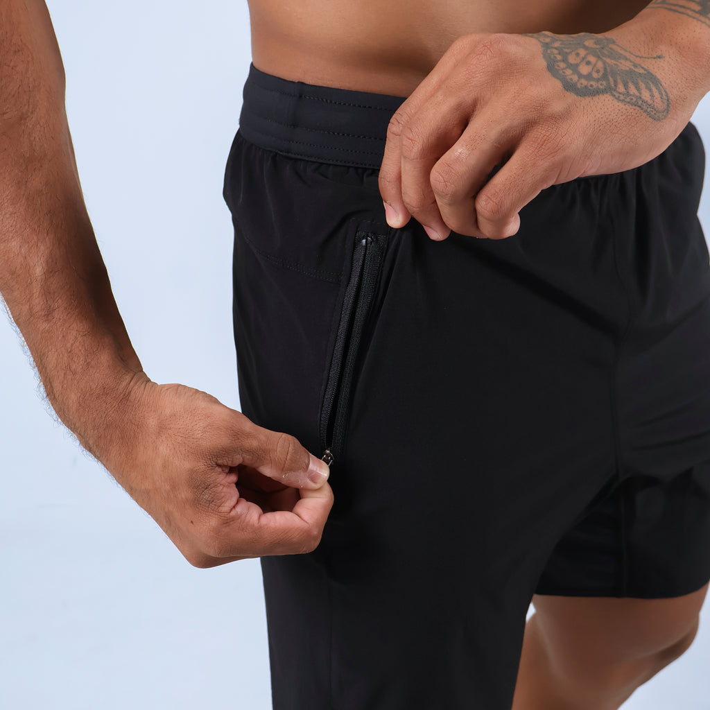 Short Tactel c/ bolso e Zíper - Preto
