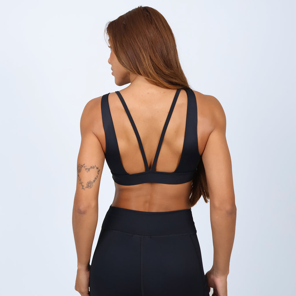 Top c/ Recortes One Color - Preto