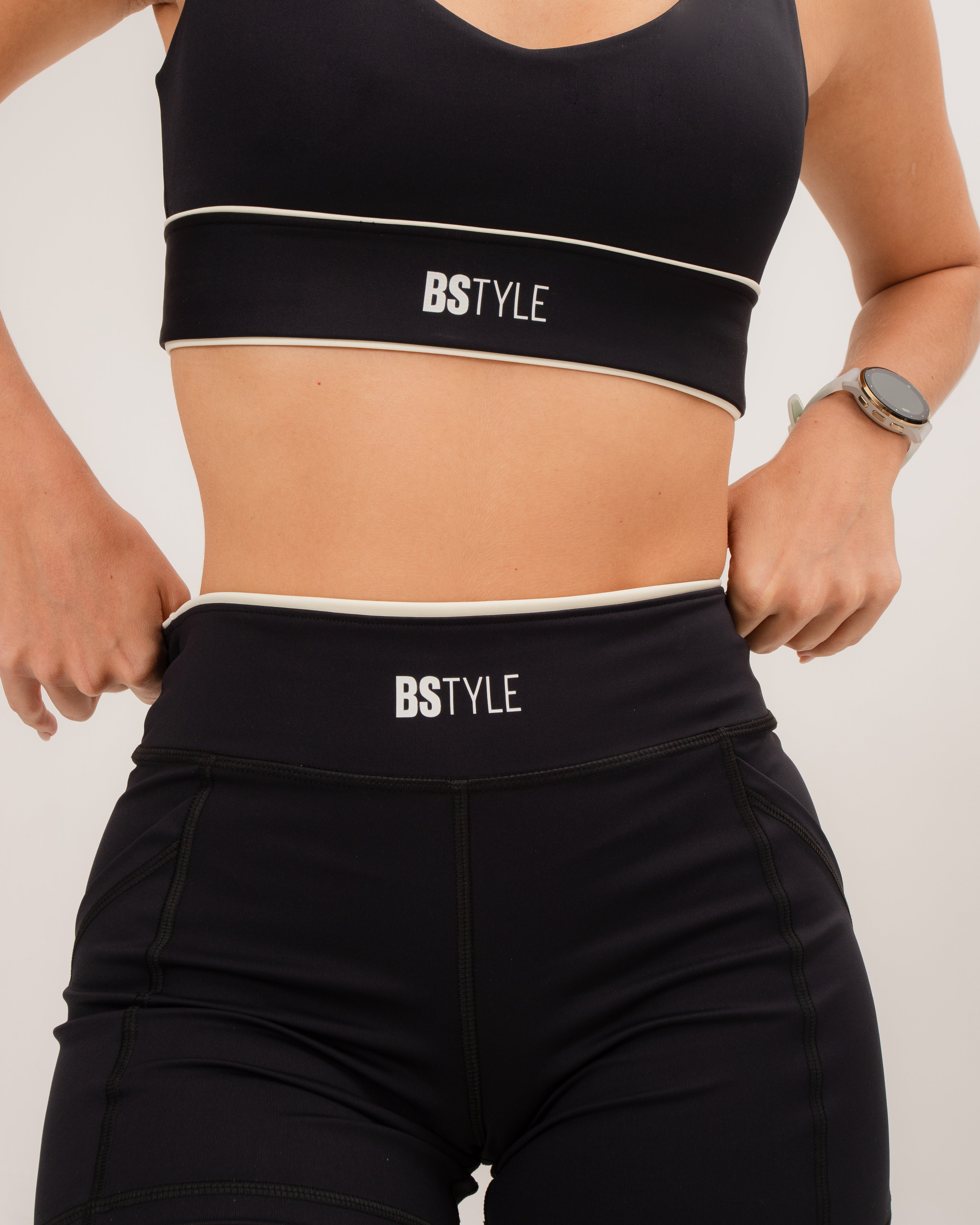 Short Fem Intermediário c/ Bolso - Preto