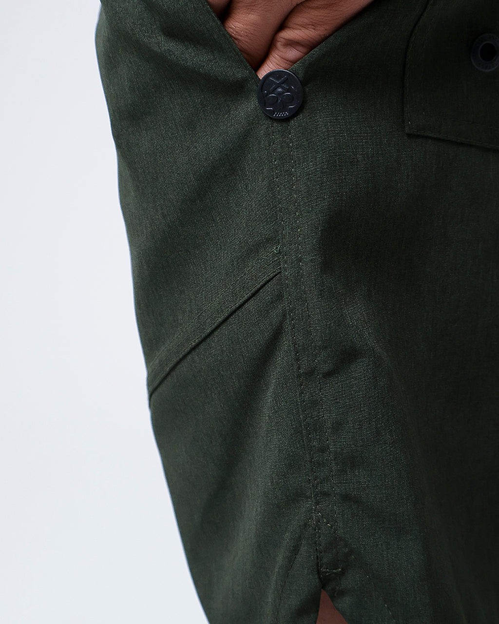 Short Masc c/ Bolso e Zíper - Verde Escuro