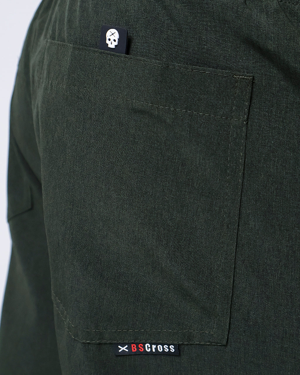 Short Masc c/ Bolso e Zíper - Verde Escuro