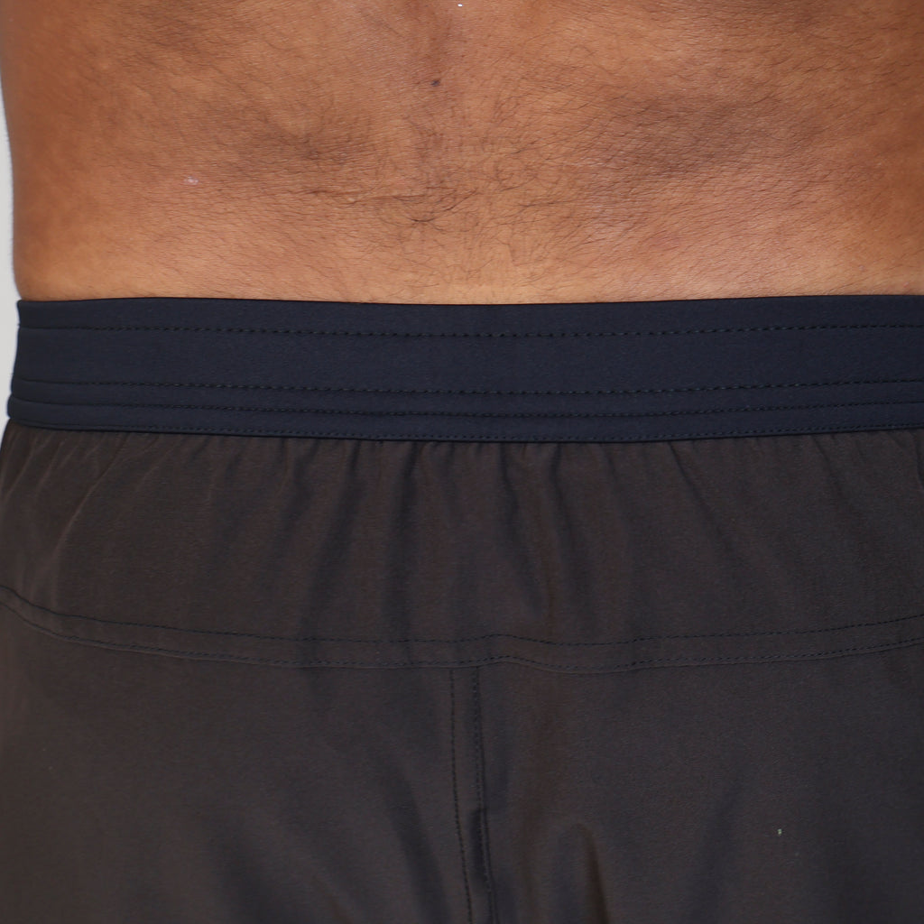 Short Curto c/ Bolso e Zíper - Marrom