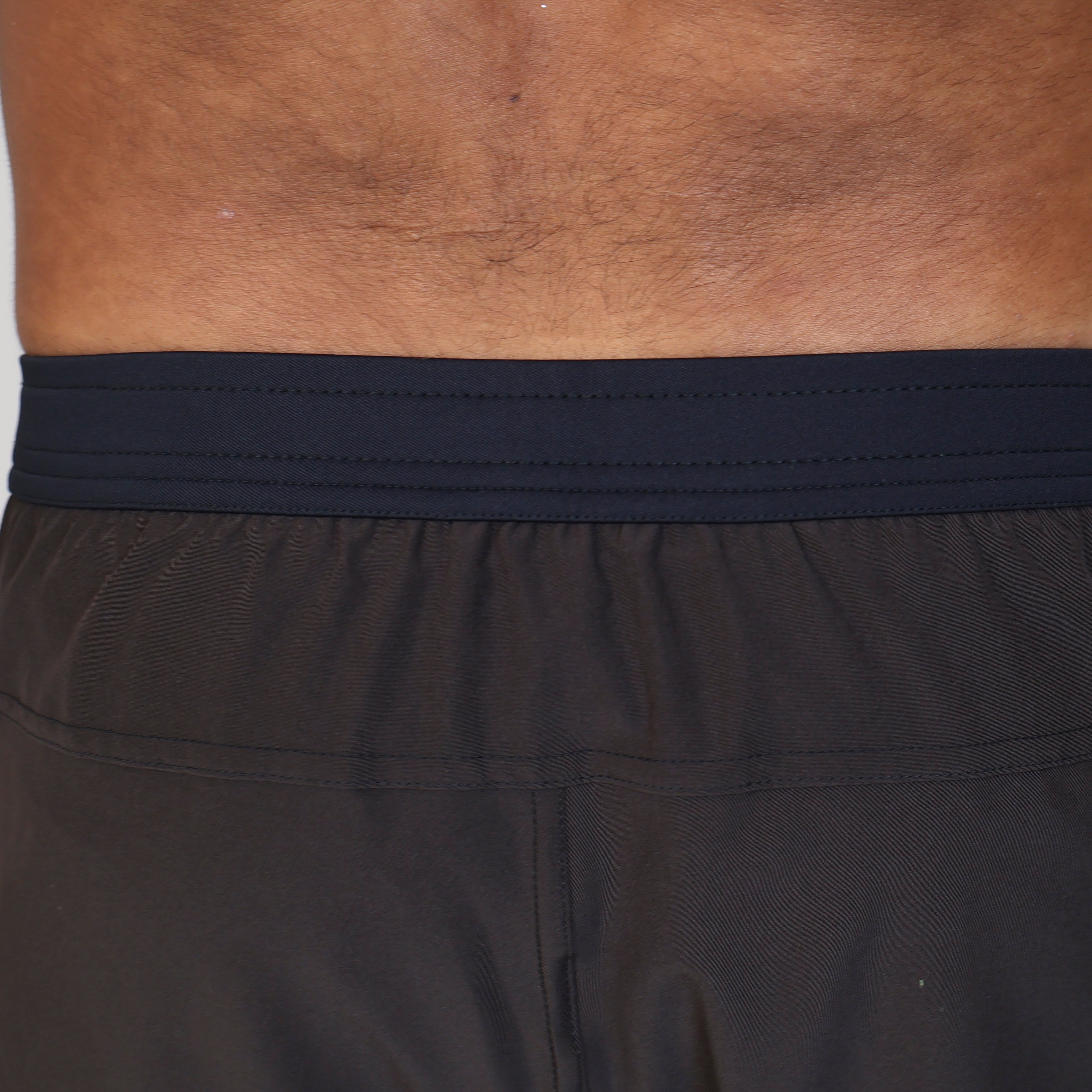 Short Curto c/ Bolso e Zíper - Marrom