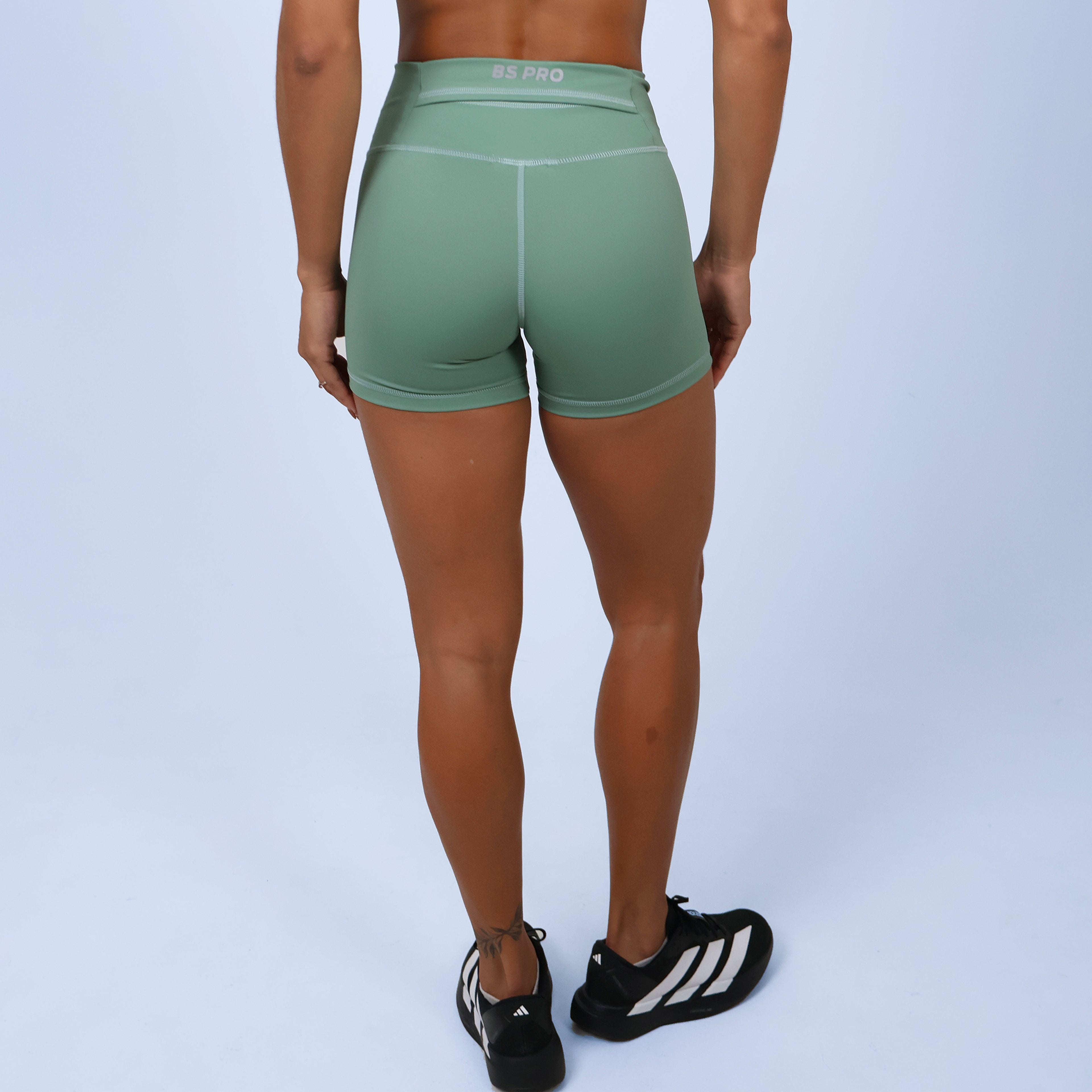 Short s/ Costura c/ Bolso no Cós - Matte