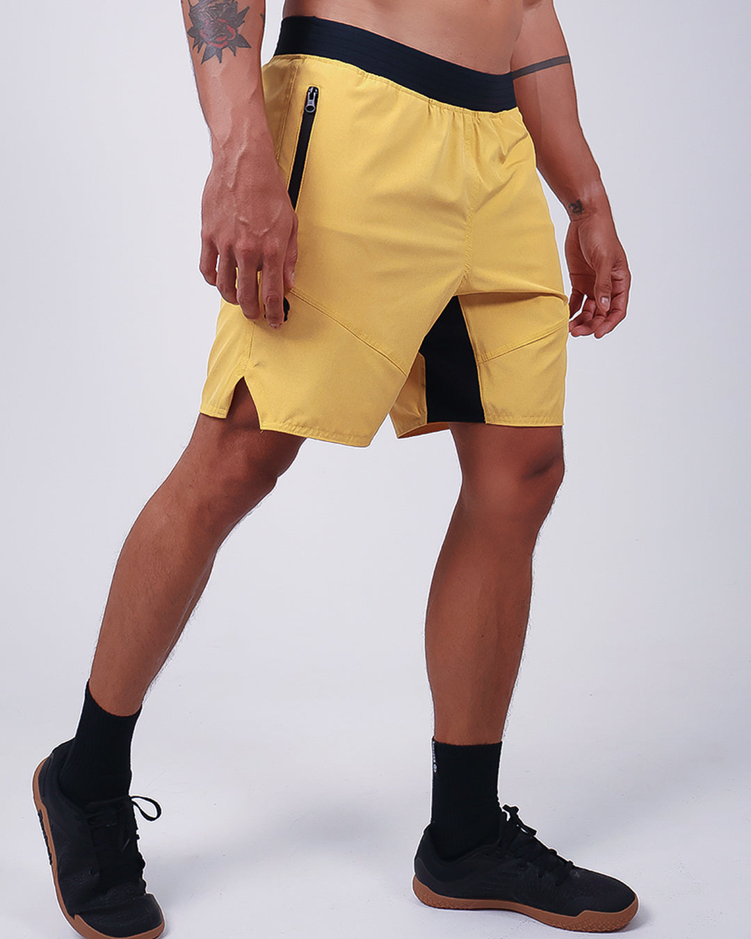 Short Masc c/ Bolso e Zíper - Amarelo