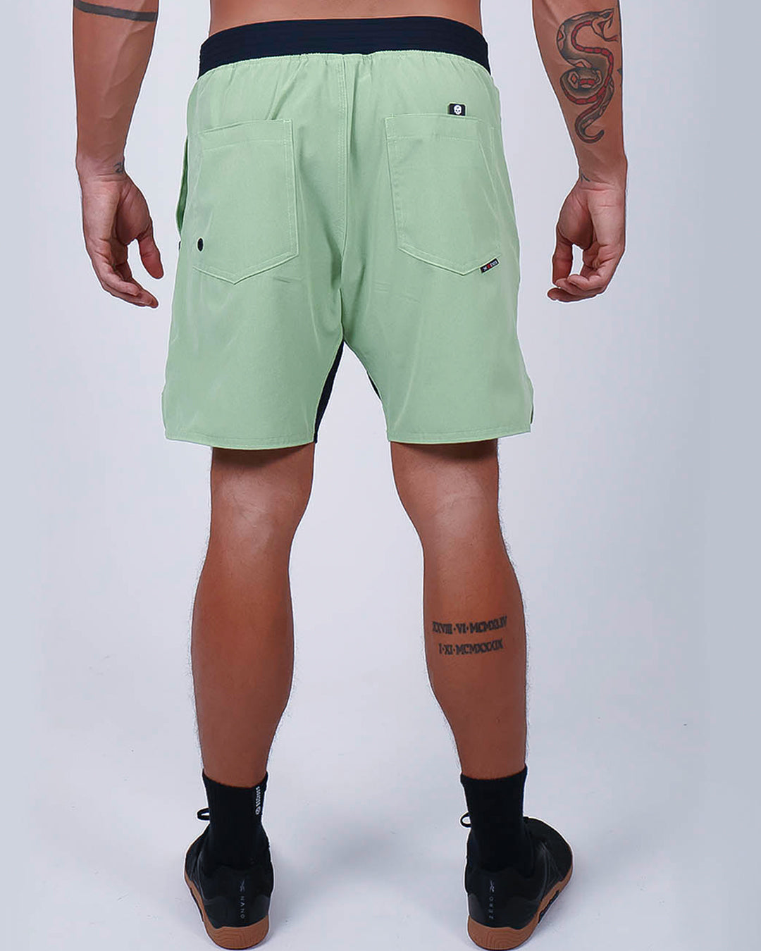 Short Masc c/ Bolso e Zíper - Verde Claro