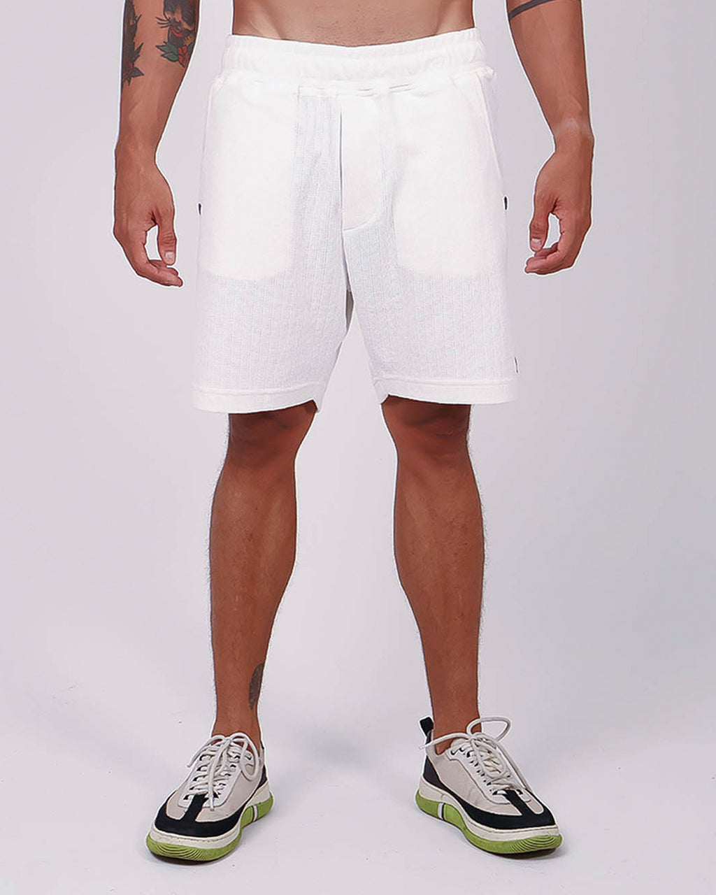 Short Masc em Malha Trabalhada - Natural