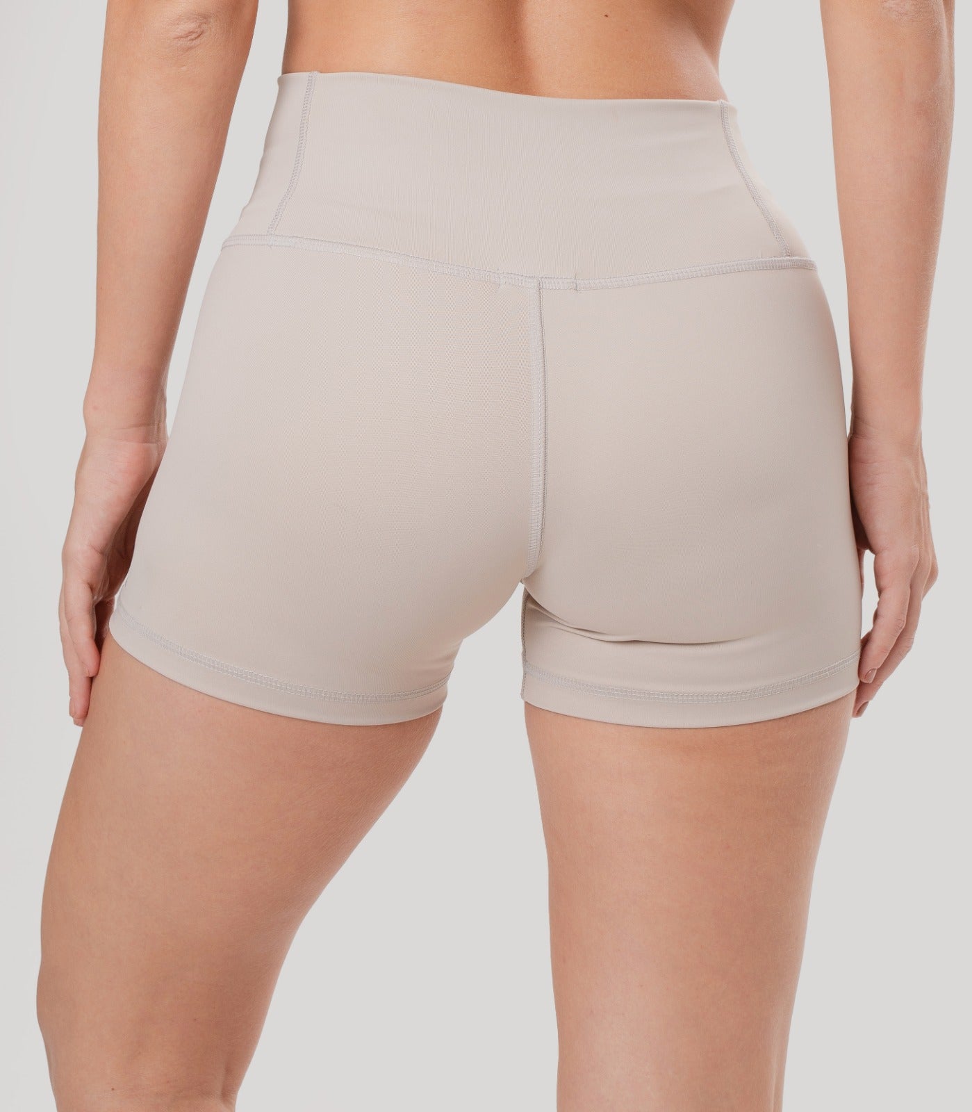 Short Anne - Areia