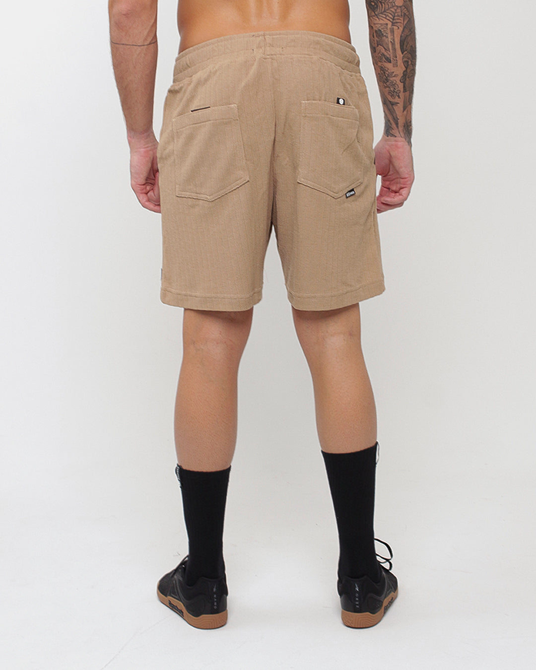 Short masc C/ Malha Trabalhada - Bege Escuro