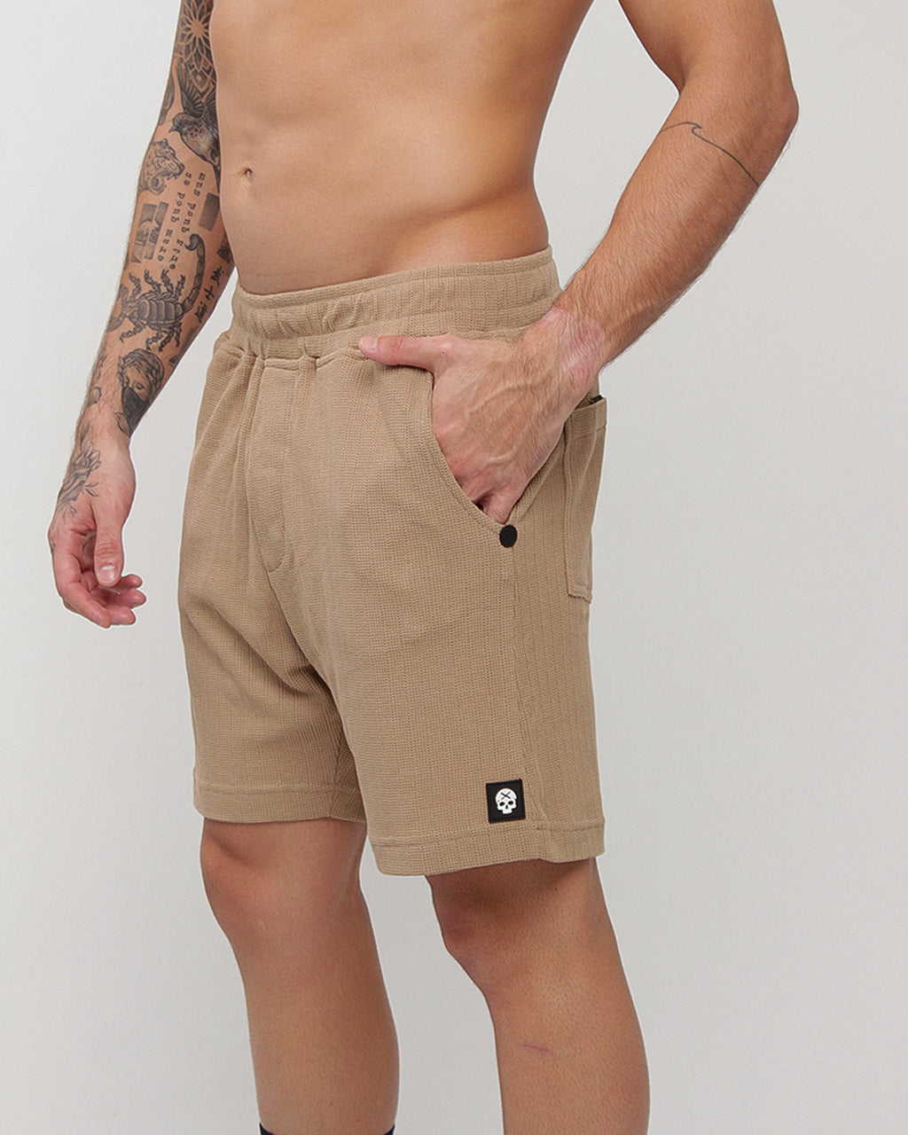 Short masc C/ Malha Trabalhada - Bege Escuro