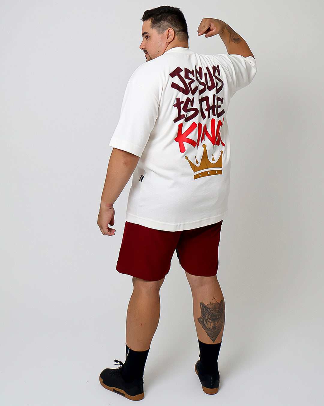 Big Oversized Plus Size Jesus is The King - Branco
