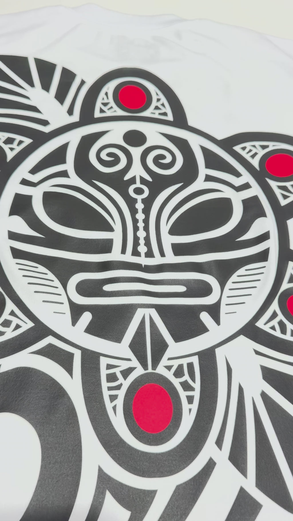 Oversized Exclusive - Maori Mask Branca