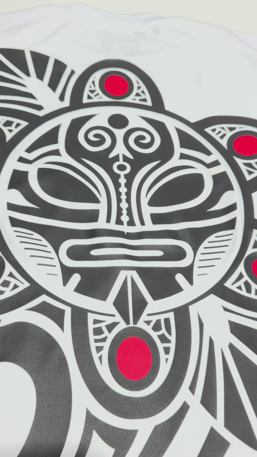 Oversized Exclusive - Maori Mask Branca